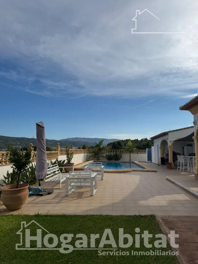 Precioso  chaelt con piscina, garaje, barbacoa y terraza — 8