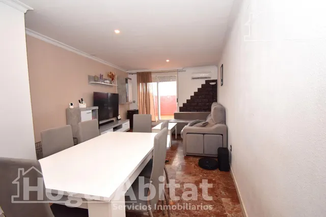 ¡Vistas panorámicas! Ático amplio y sofisticado con terraza y ascensor — 27