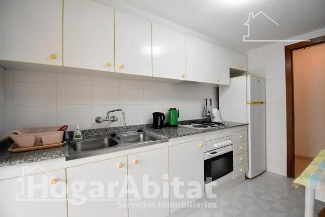 EXTERIOR CON PISCINA, GARAJE Y TERRAZA A SOLO 200 M DE LA PLAYA — 10