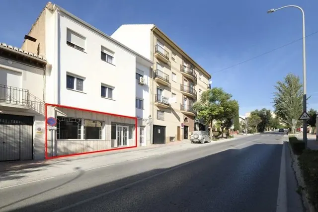 local comercial en avenida principal — 39