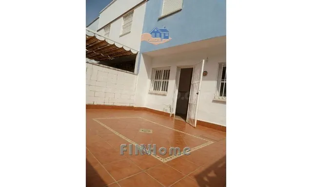 CASA ADOSADA EN VENTA EN GERENA – 3 DORMITORIOS, PATIO, TERR - foto 2