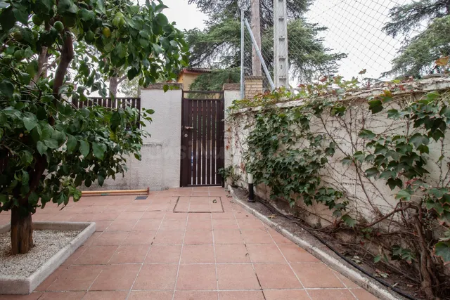 ¡Tu nuevo hogar en Bormujos! Magnífico chalet en alquiler con patio. — 5