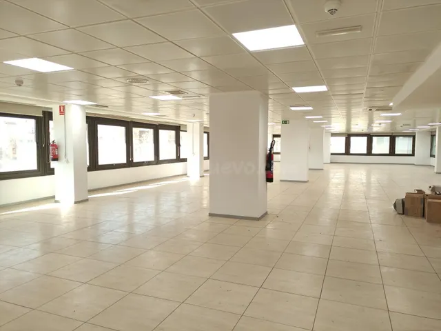 CUZCO-ORENSE , 462m2, exterior con 3 fachadas a la calle muy - foto 5