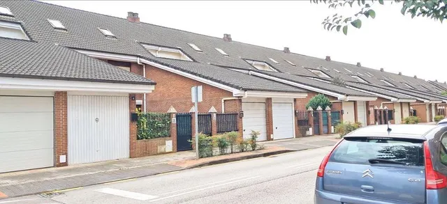 SE VENDE casa OKUPADA en C Ria De Solia 9 de Astillero (El)  - foto 2