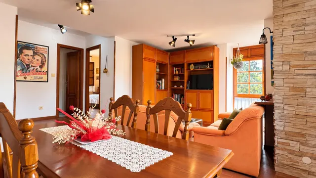 PISO CON GARAJE CERRADO EN EL CENTRO DE COMILLAS — 11