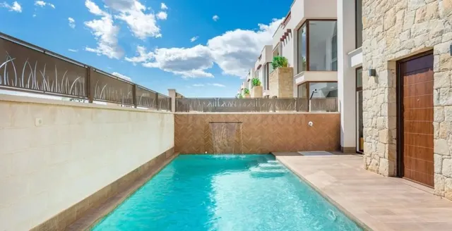 Villa 3 habitaciones 112m² en venta - Centro de la Ciudad Quesada — 2