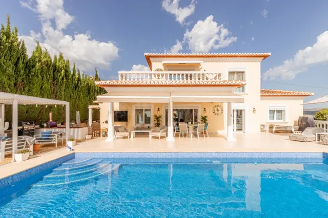 Villa 3 habitaciones 295m² en venta - Pla del mar