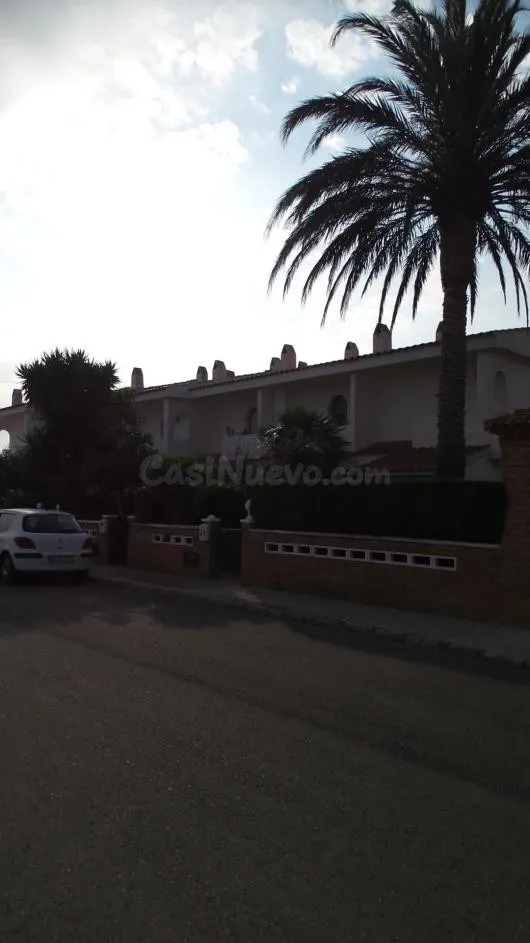 SE VENDE CASA OKUPADA en CARRER DE LES TULIPES, MONT-ROIG DE - foto 3