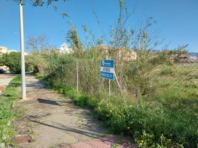 TERRENO URBANO  EN SALOBREÑA PLAYA — 9