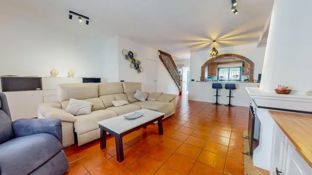 PRECIOSA CASA  A LA VENTA EN BENAHAVIS — 2