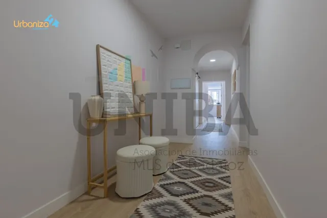 Piso totalmente reformado en el casco antiguo, junto a puerta palmas — 11