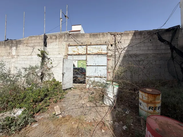 TERRENO URBANO CONSOLIDADO EN CALLE PINTOR NESTOR EN CARRIZA - foto 3