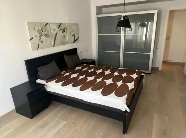 Alquiler de excelente vivienda zona centro de Alicante de 4 dormitorios — 6