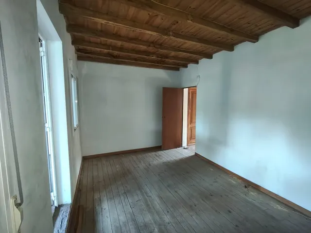 CASA independiente, con pequeño terreno. Nogueira de Ramuin — 28