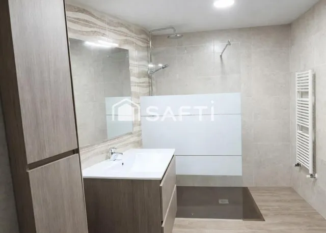 VIVIENDA DISPONIBLE EN CINCO CASAS Sin cobrar comisión al co - foto 4