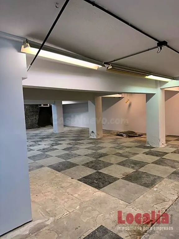 Local comercial junto a Valdecilla, 310m² - foto 5