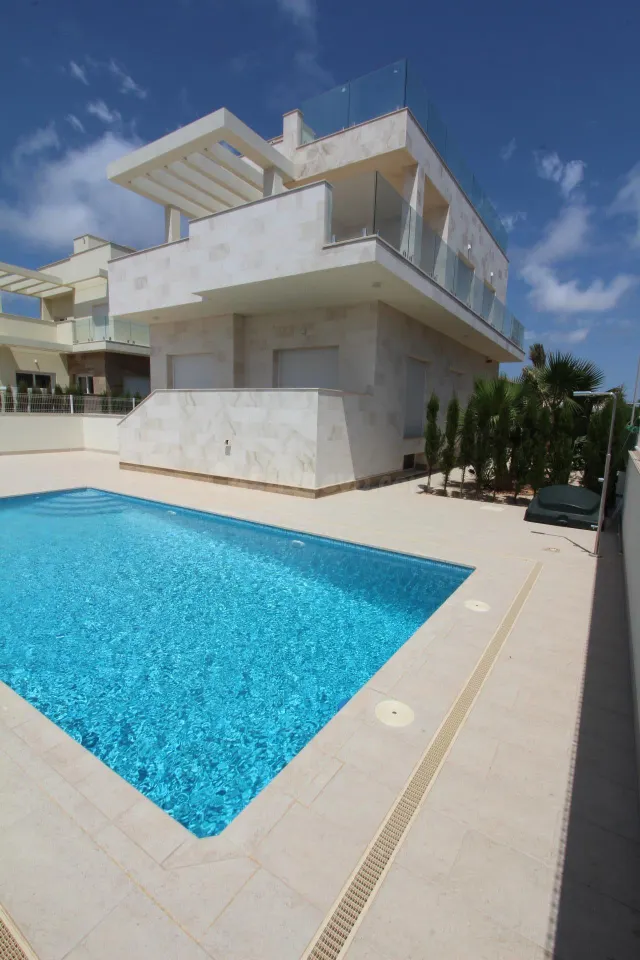 Villa de Lujo a pie de playa en la Zenia, Orihuela Costa