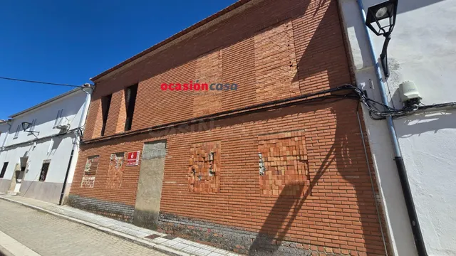 CASA-SOLAR EN VENTA EN EL GUIJO