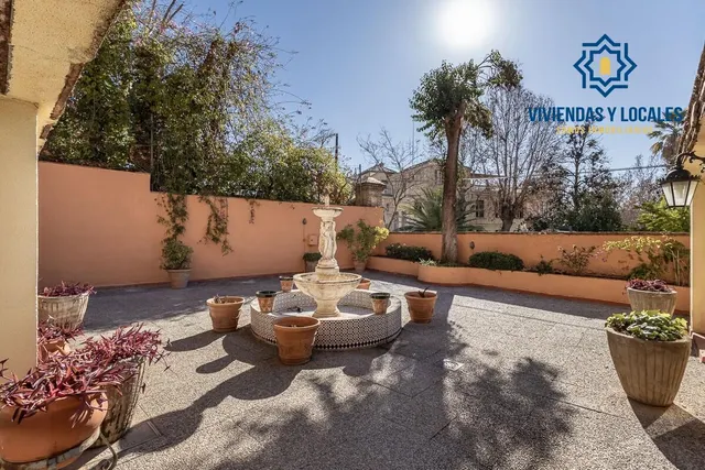 EXCLUSIVO PISO CON JARDÍN PRIVATIVO EN UNA DE LAS MEJORES URBANIZACIONES DE GRANADA — 5
