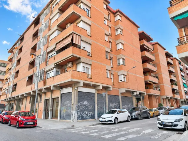 FANTASTICO PISO EN PLENA CREU ALTA - foto 2