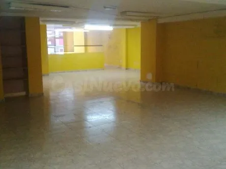 BAJO COMERCIAL EN ENSACHE JUNTO A LA PLAZA ROJA