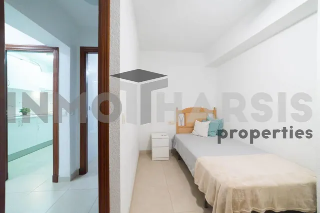 SE VENDE TOTALMENTE REFORMADO LISTO PARA ENTRAR A VIVIR O ALQUILAR — 30
