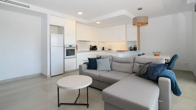 Apartamento moderno en Santa Pola con vistas despejadas — 4