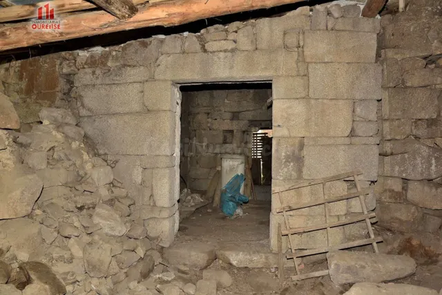 CASA PARA REAHABILITAR EN LA ZONA DE REQUEIXO DE CANDEDO — 3