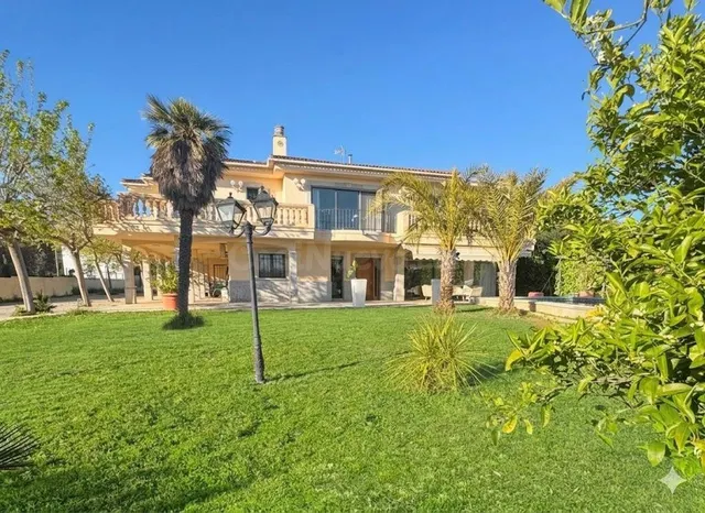 EXCLUSIVA VILLA CON VISTAS A LA BAHÍA DE PALMA EN MARRATXI - foto 5