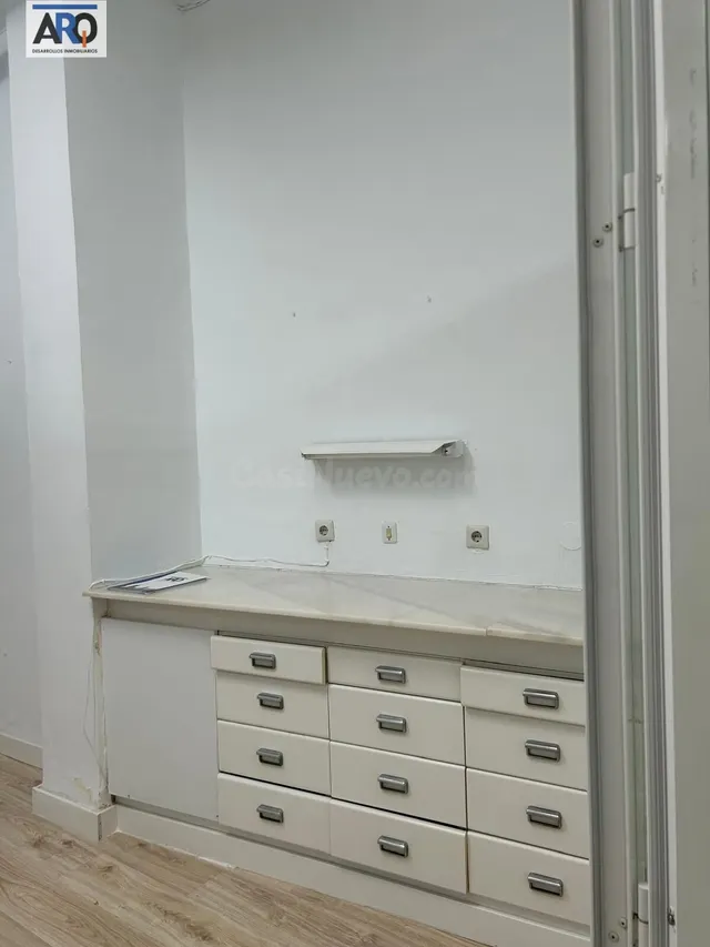 Local con posibilidad de cambio de uso a vivienda en Campill - foto 5