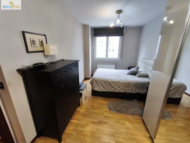 ¡TU OPORTUNIDAD EN SALBURUA! 85m2-3 habitaciones, SUR, garaje y trastero incl. - Urbanización zonas verdes  + Trastero 16m2 — 15