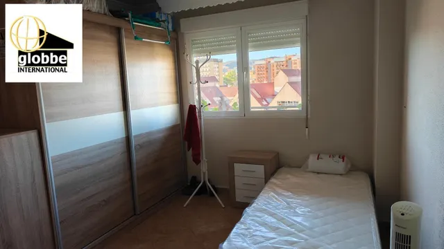 Amplio Piso en el Corazón de Málaga - Oportunidad Única ️ — 6