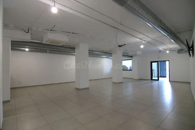Local comercial 1 habitación 199m² en venta - South of spain - foto 4