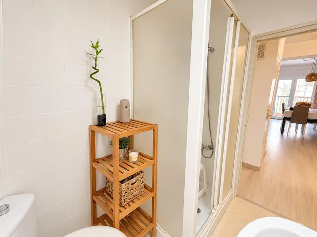 Piso de 150 m2 construidos con 5 habitaciones y parking – Tarragona — 27