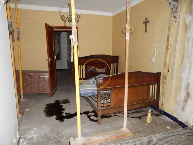 EDIFICIO A REFORMAR EN COCENTAINA. — 10