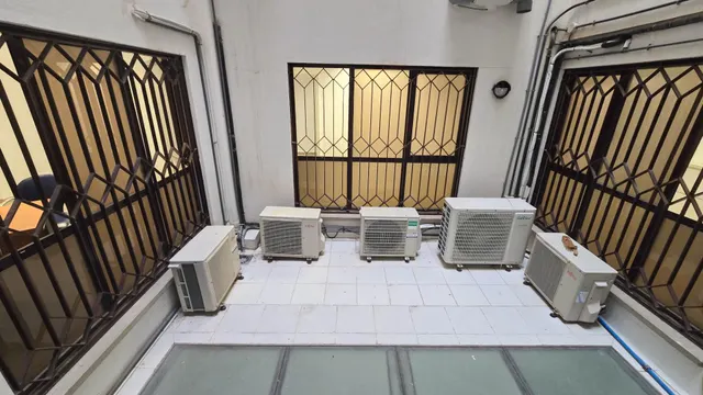Oficina reformada y amueblada de 128 m2 en el Edificio Peceño, en pleno centro de Santa Cruz de Tenerife — 10