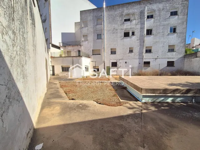 Impresionante bajo con carácter de casa y potencial de negoc - foto 5