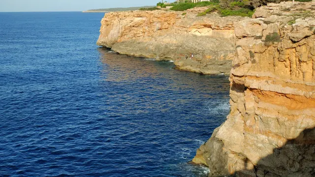 Solar en primera línea de mar con vistas espectaculares — 9