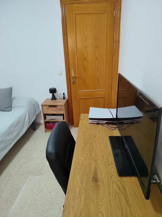 Piso reformado con terraza en villarrubia — 28