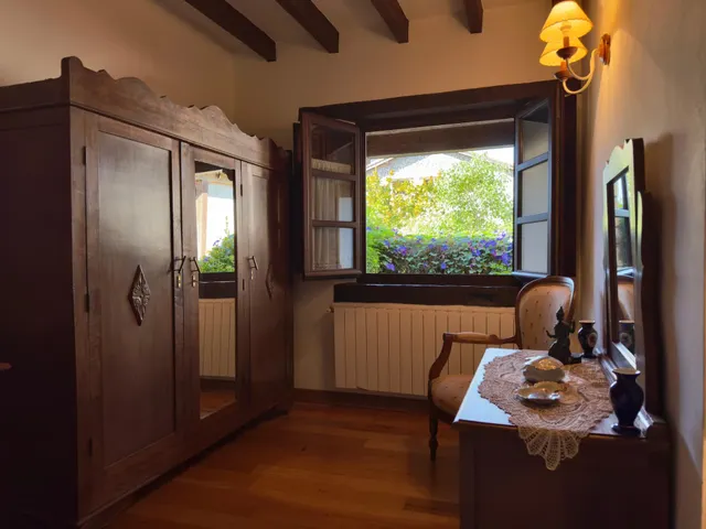 CASA CON JARDIN EN LIANDRES — 23