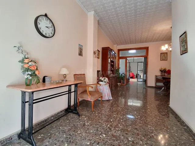 CASA CON GRANDES POSIBILIDADES EN ALZIRA – ZONA CAMILO DOLZ - foto 2