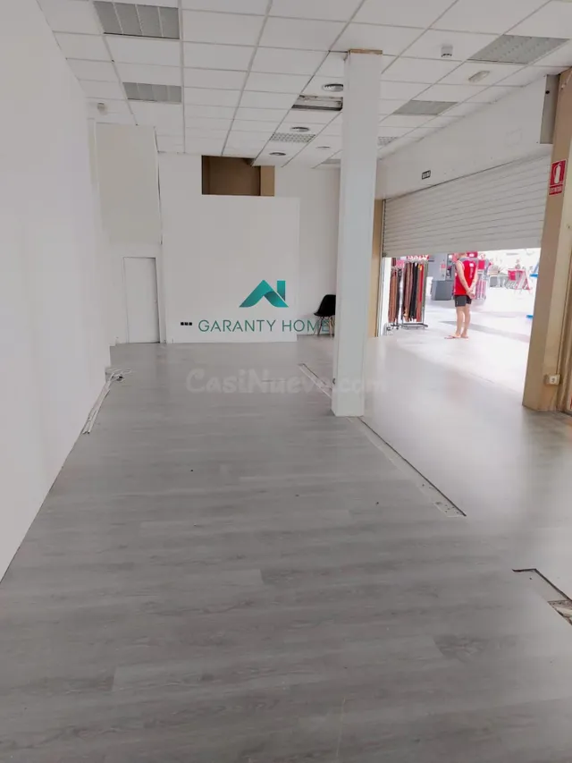 VENTA O ALQUILER DE LOCAL en centro comercial