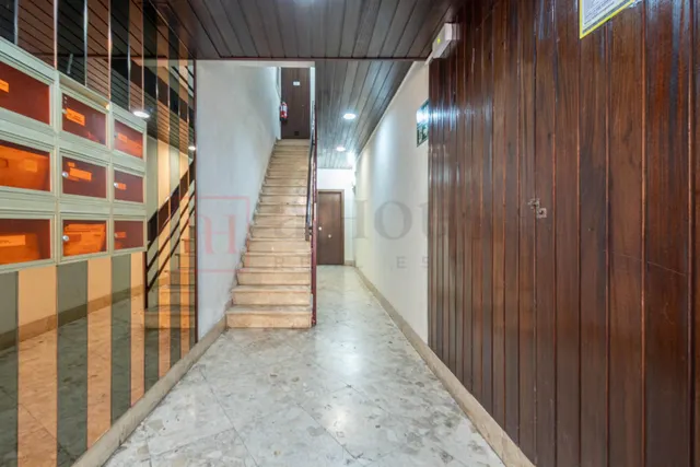ÁTICO A REFORMAR CON BALCON EN LA VILA DE GRACIA — 30