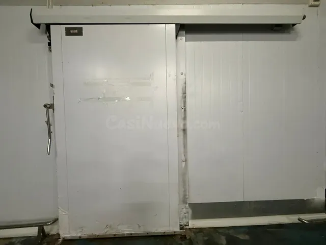 Nave industrial 725m² en venta - Andalucia - foto 4