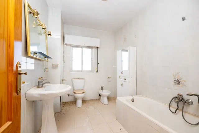SE VENDE AMPLIO PISO EXTERIOR EN DÚRCAL GRANADA INCLUYE LOCAL — 17