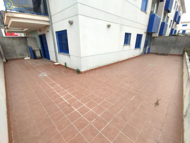 Planta baja con espectacular terraza y acceso directo a la p - foto 2