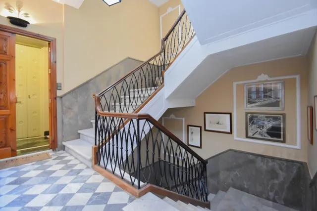 EDIFICIO CON VARIOS PISOS EN EL CENTRO DE ALMUÑECAR (IDEAL INVERSORES) — 9