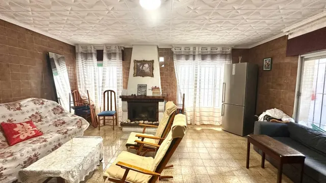 CASA INDEPENDIENTE PARA REFORMAR EN SEGUNDA LINEA DE LA PLAY
