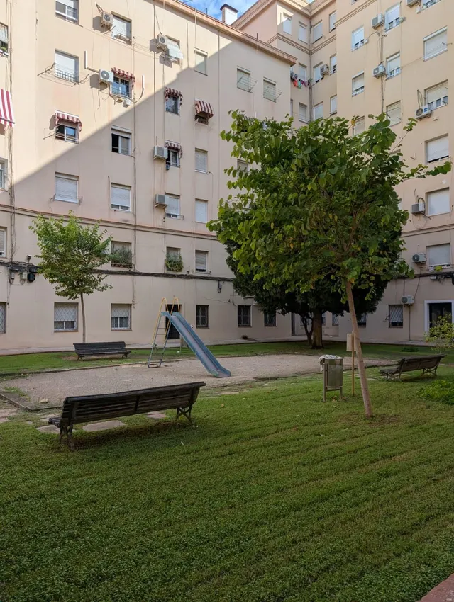 Vivienda exterior con orientación sur y ascensor en Patraix — 20