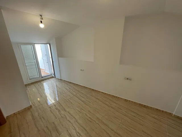 Dúplex céntrico en venta en Olesa de Montserrat, con terrazas y parking — 7